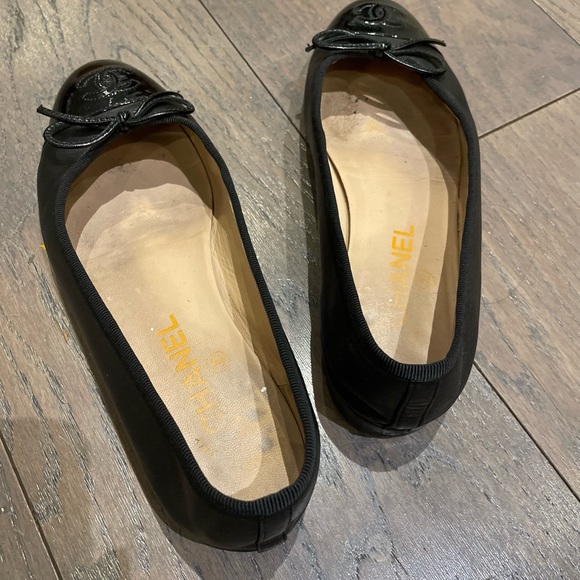 SOLD❌Chanel Black Ballet Flats - Picture 7 of 15